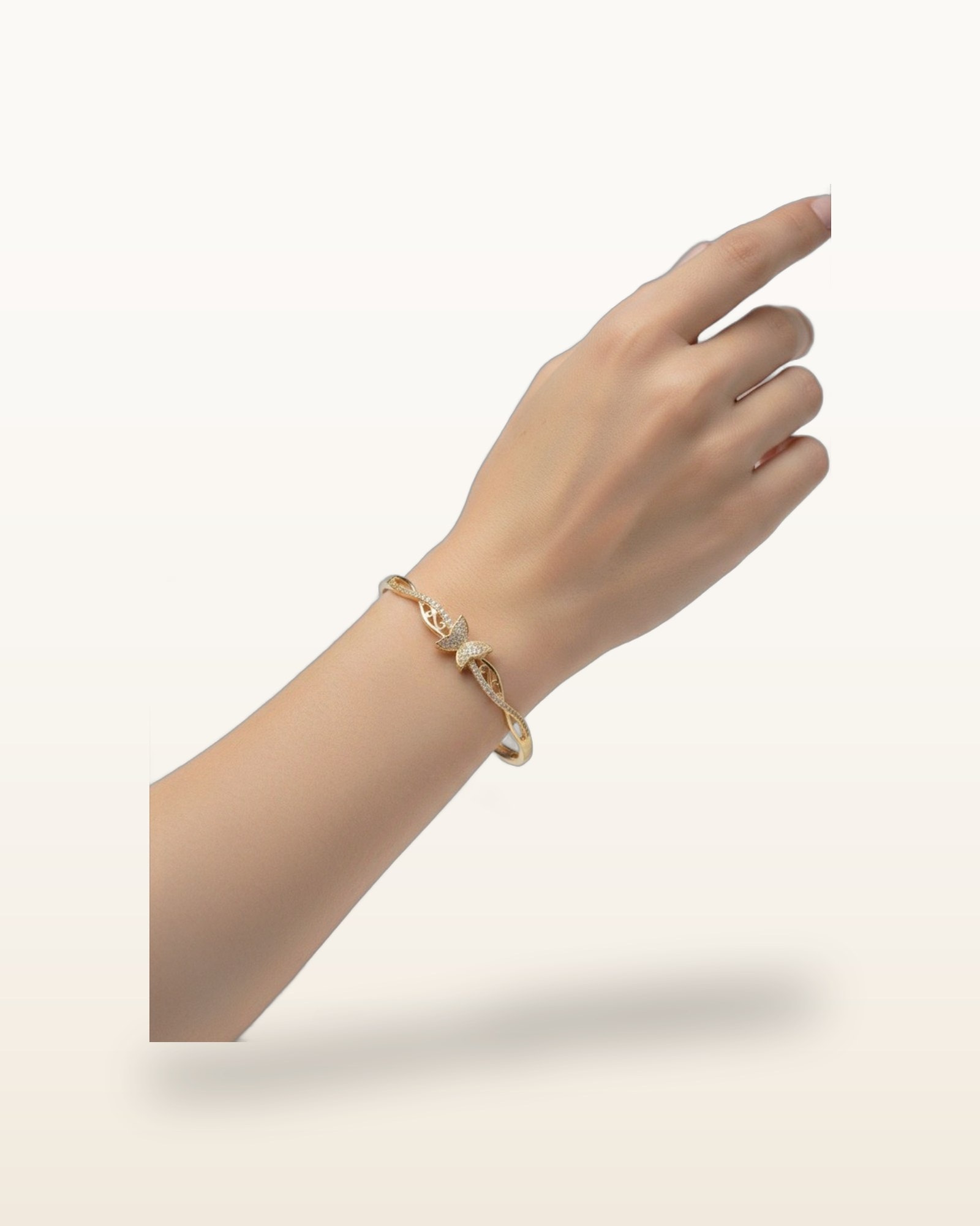 Golden Grace Zircon Bangle (premium collection) — detail view 2